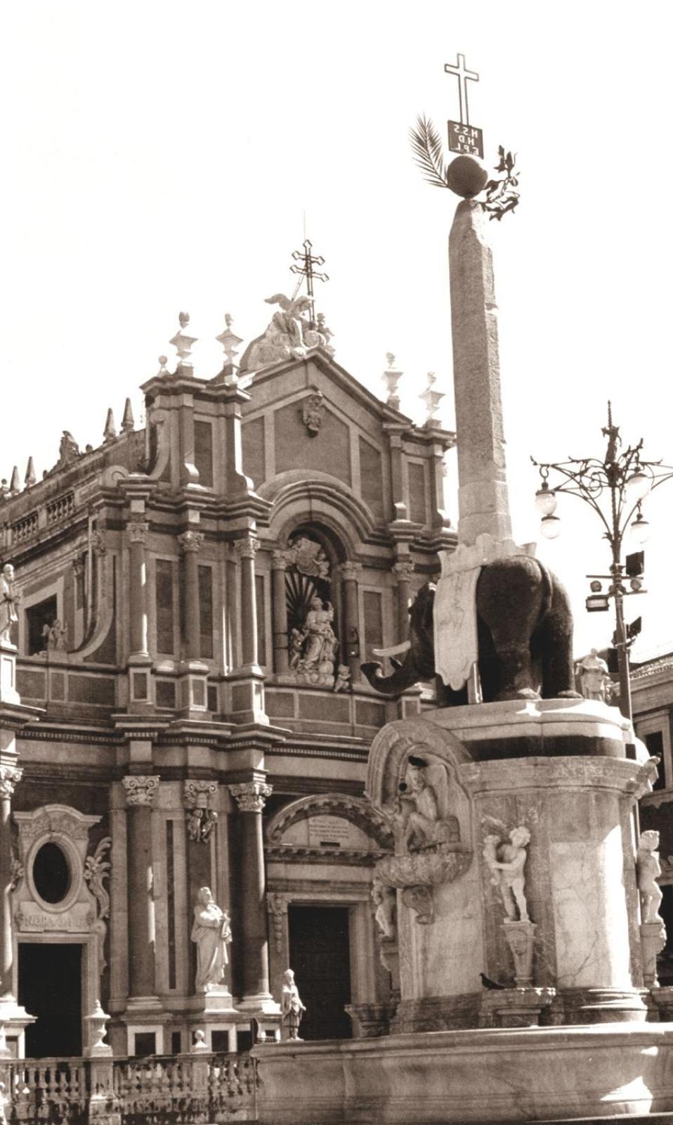 Leoscar Apartment In Catania Center Self Check-In エクステリア 写真